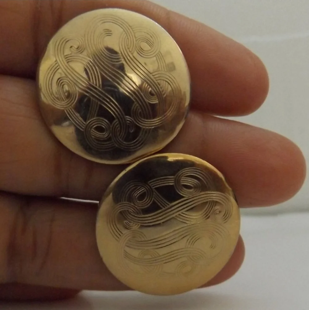 Vintage Signed Alice Swirl Design Gold Tone Monogram Cufflinks